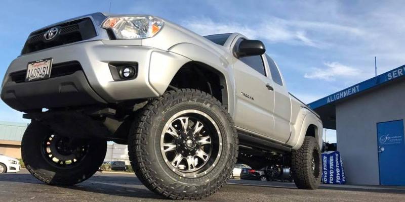  Toyota Tacoma with Fuel 1-Piece Wheels Throttle - D513 